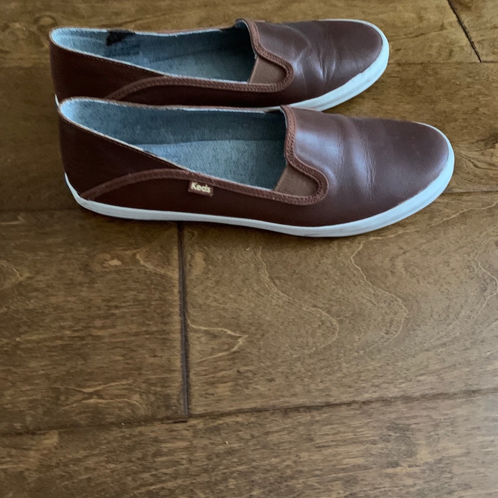 Keds leather shoes size 10
